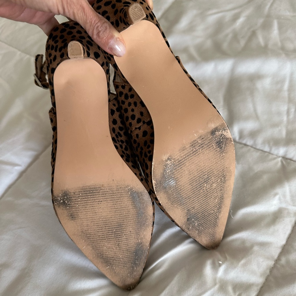 Isaac Mizrahi Brown and Black Slingback Flats - Picture 4 of 4